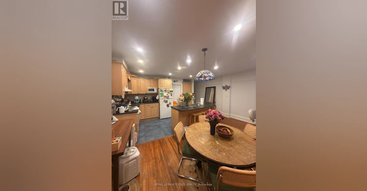 20 Glen Manor Drive, Toronto, ON, M4E 2X2 - 4