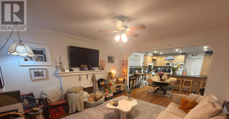 20 Glen Manor Drive, Toronto, ON, M4E 2X2 - 3