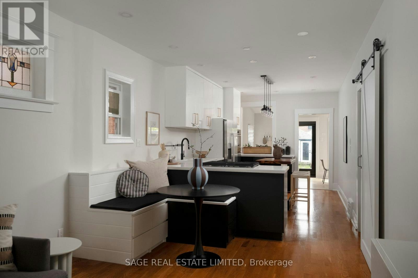 74 Barrington Avenue, Toronto, ON, M4C 4Z1