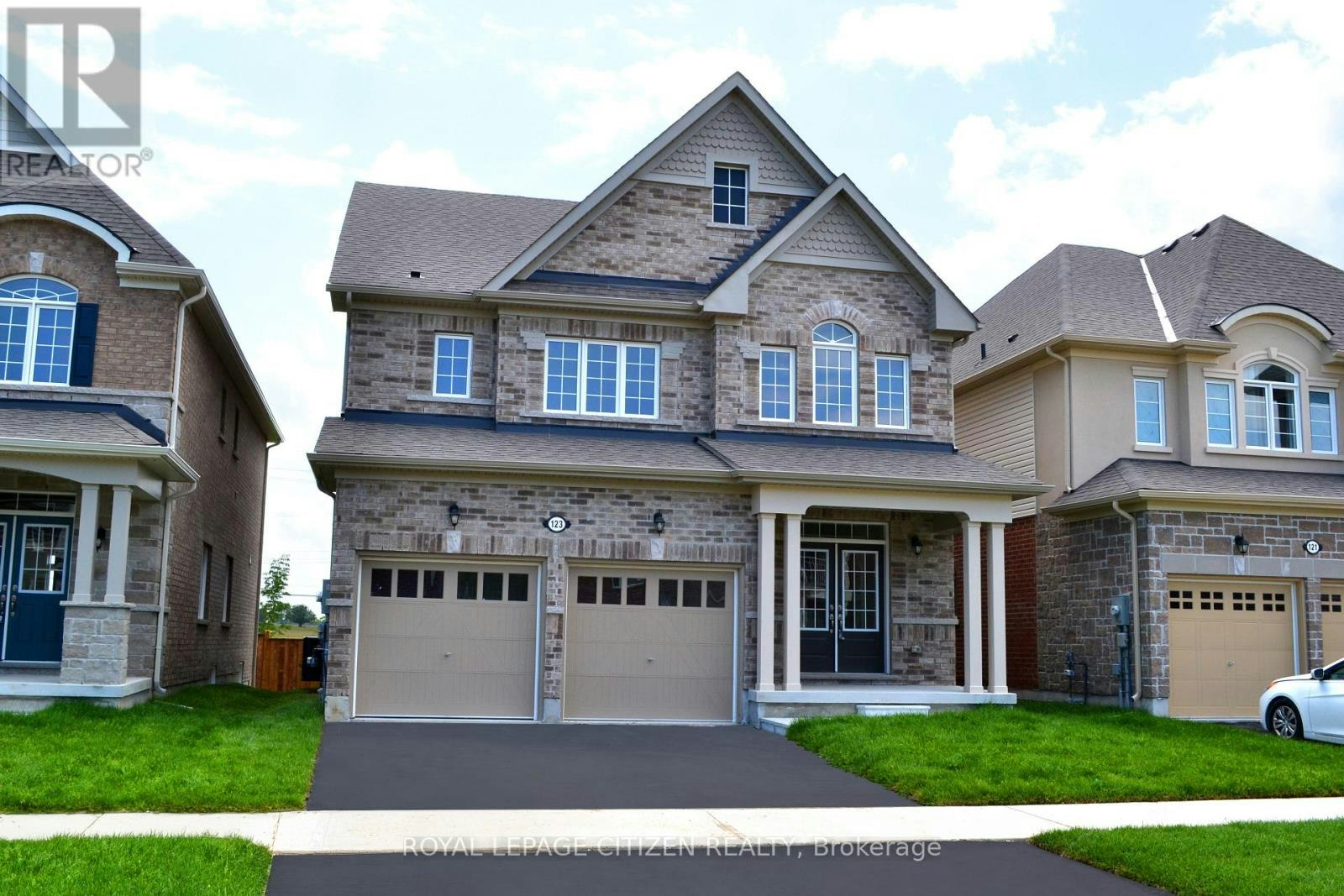 123 Cliff Thompson Crescent, Georgina, ON, L0E 1R0