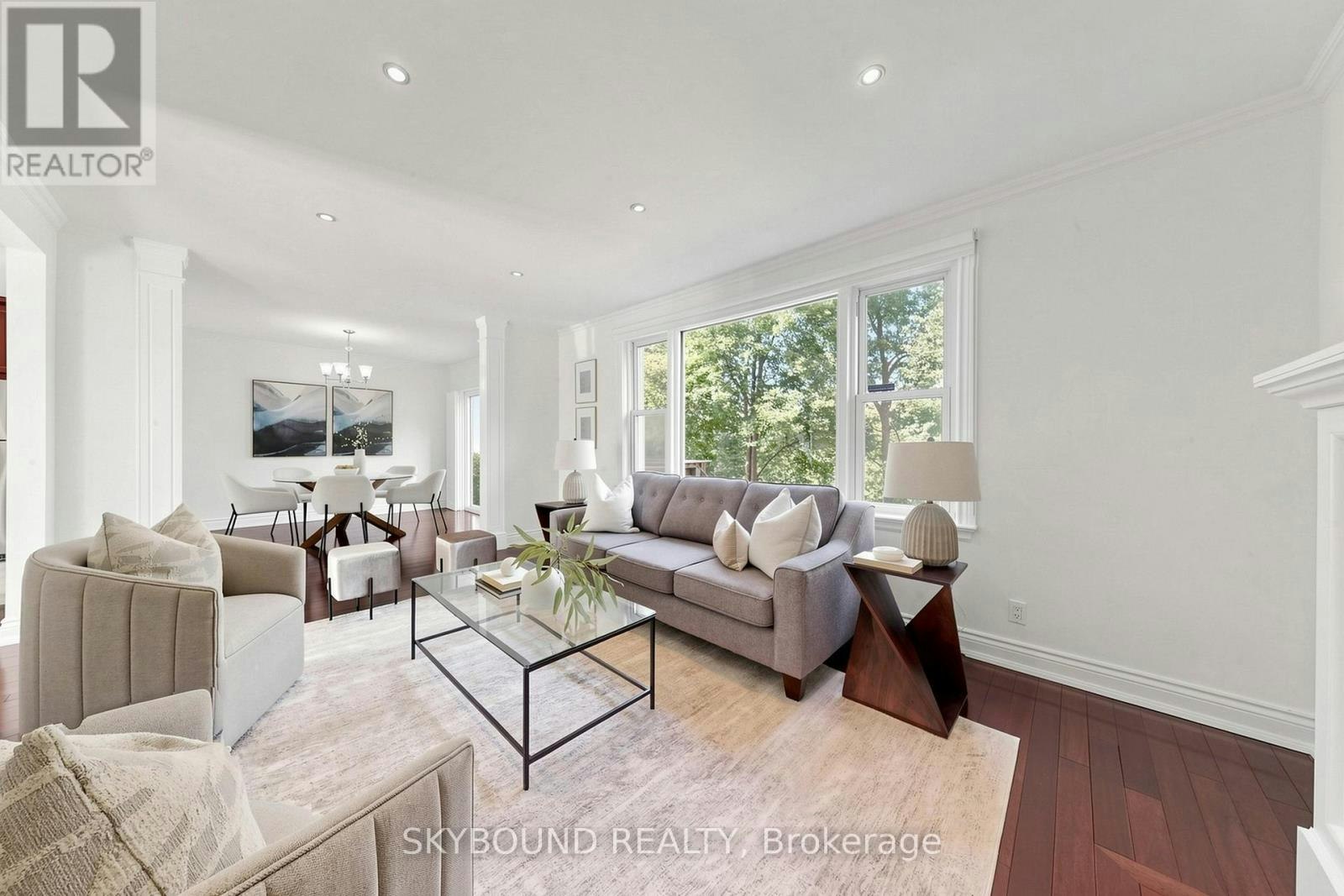 19 Riverview Heights, Toronto, ON, M9P 2N3