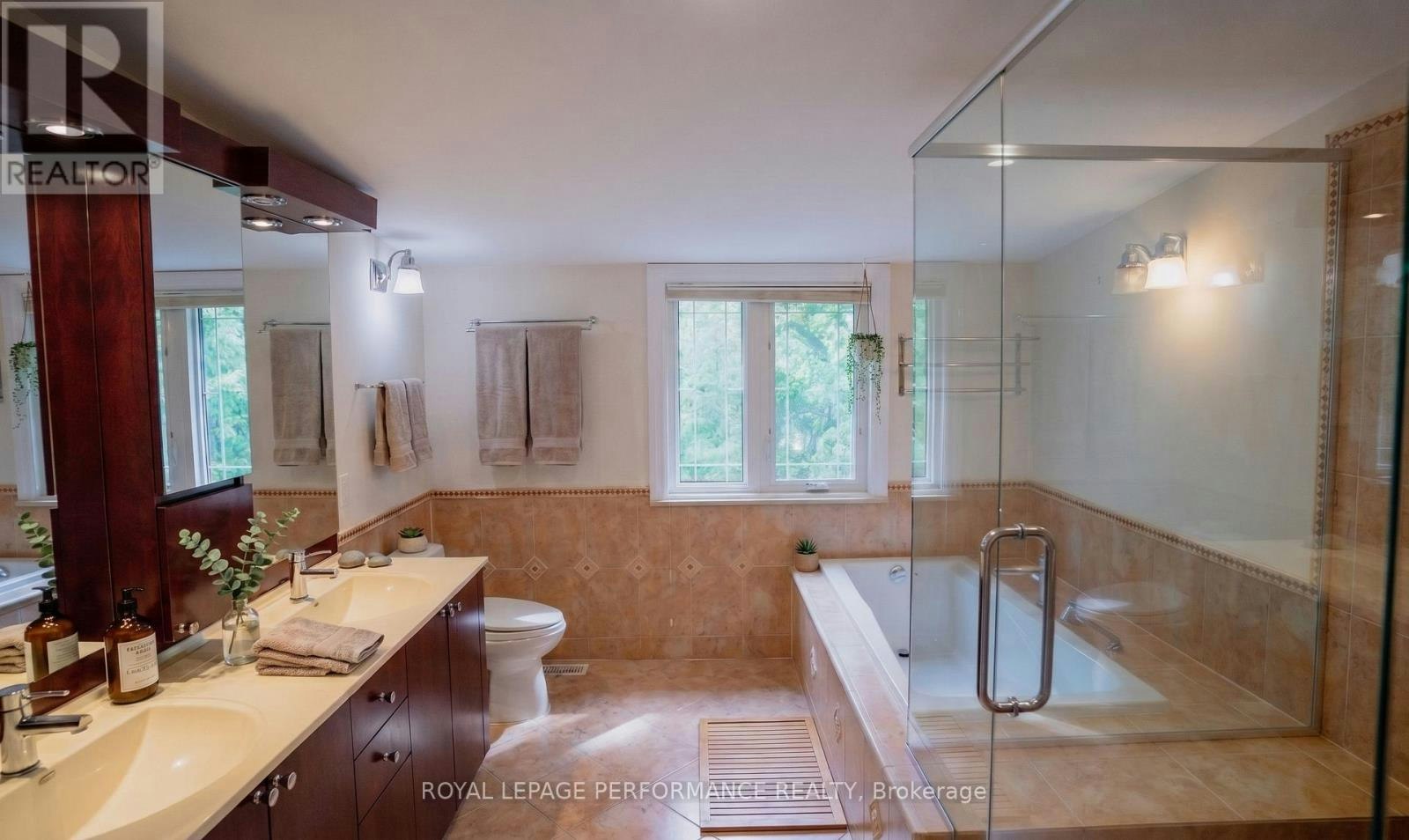 2077 Palmer Avenue, Ottawa, ON, K1H 5Z3 - 14