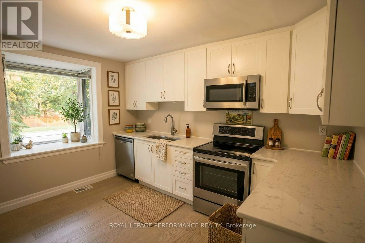 2077 Palmer Avenue, Ottawa, ON, K1H 5Z3 - 6