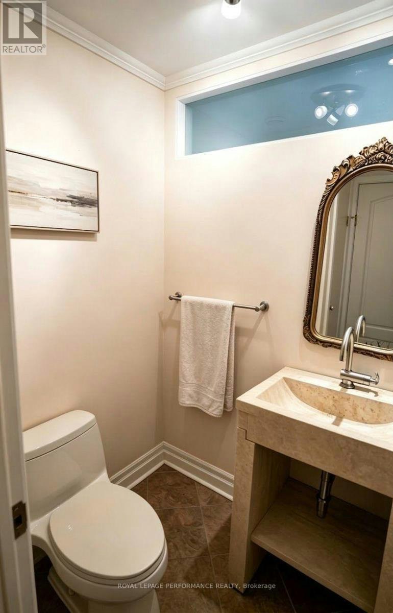 2077 Palmer Avenue, Ottawa, ON, K1H 5Z3 - 7
