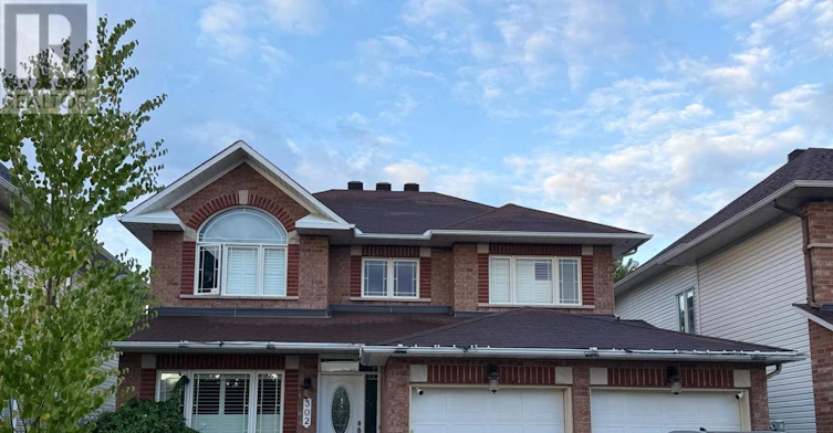 302 Edgemoore Crescent E, Ottawa, ON, K2W 1H9