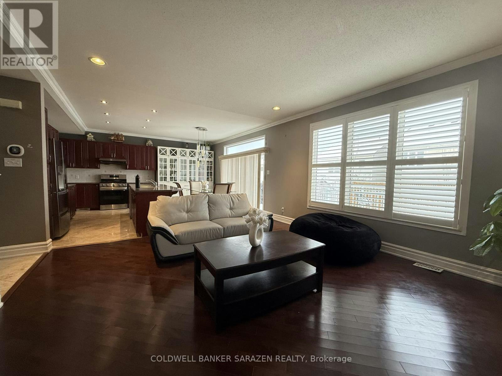 302 Edgemoore Crescent E, Ottawa, ON, K2W 1H9 - 8