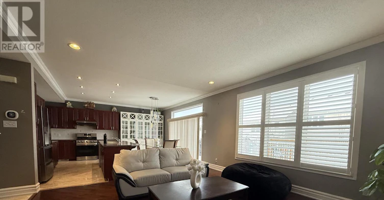 302 Edgemoore Crescent E, Ottawa, ON, K2W 1H9 - 8