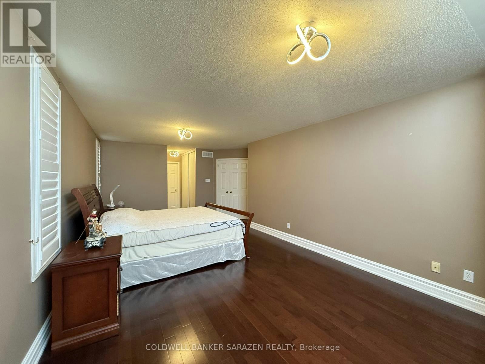 302 Edgemoore Crescent E, Ottawa, ON, K2W 1H9 - 11