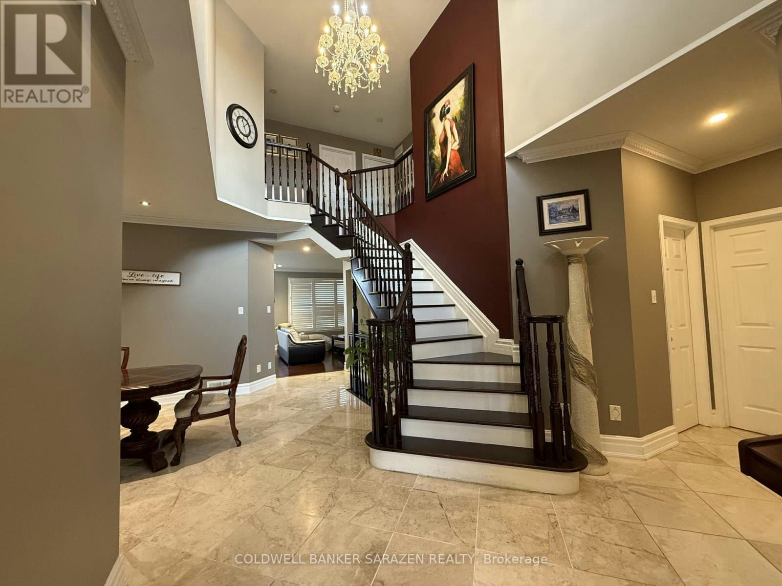 302 Edgemoore Crescent E, Ottawa, ON, K2W 1H9 - 2