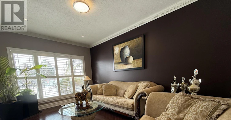 302 Edgemoore Crescent E, Ottawa, ON, K2W 1H9 - 4