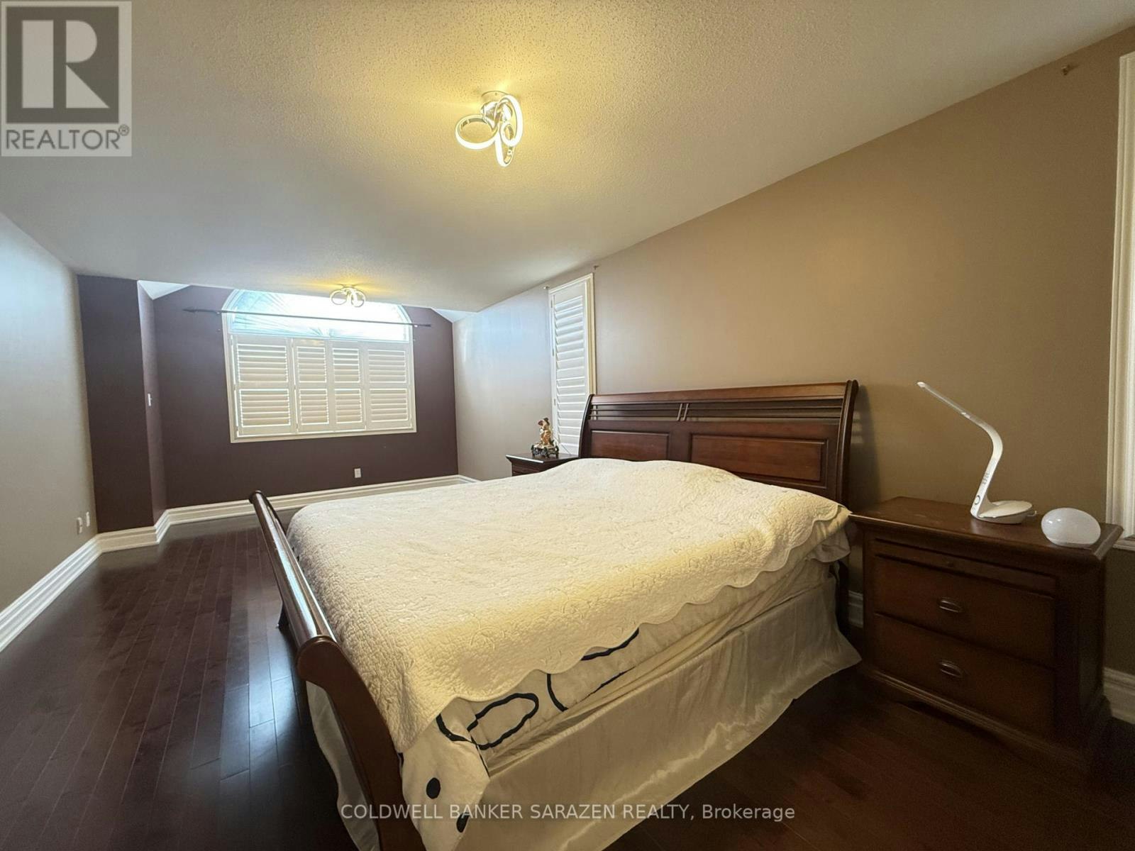 302 Edgemoore Crescent E, Ottawa, ON, K2W 1H9 - 9