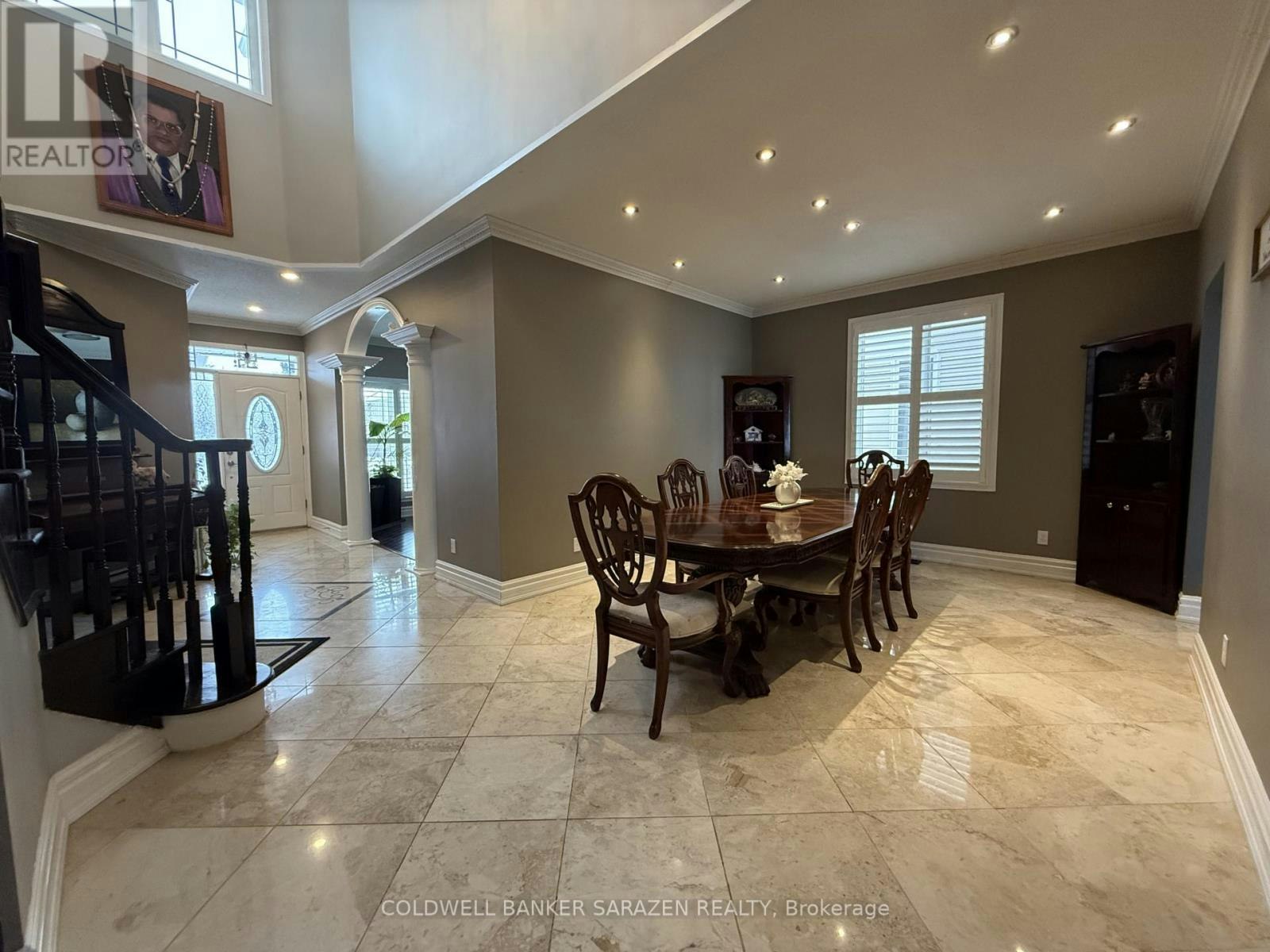 302 Edgemoore Crescent E, Ottawa, ON, K2W 1H9 - 3