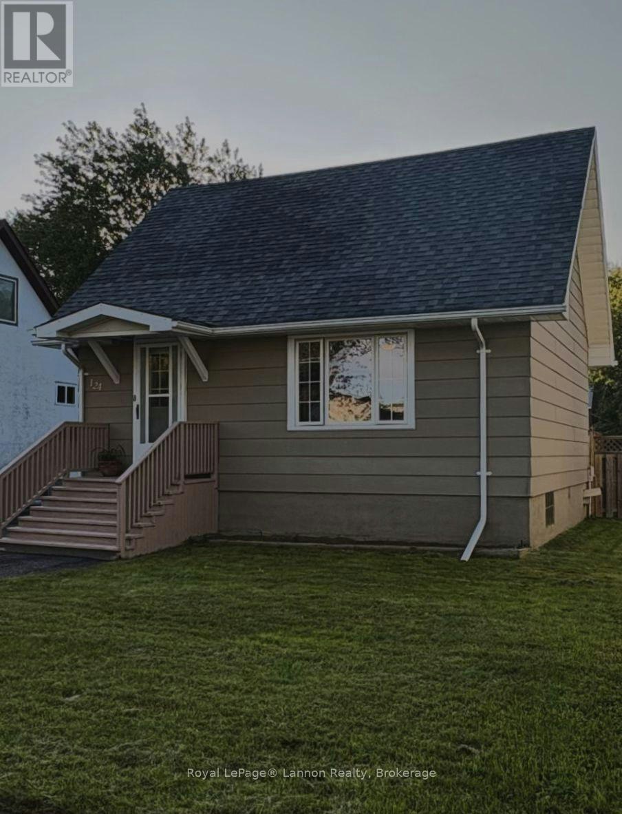 124 Kenogami Avenue S, Thunder Bay, ON, P7B 4R7