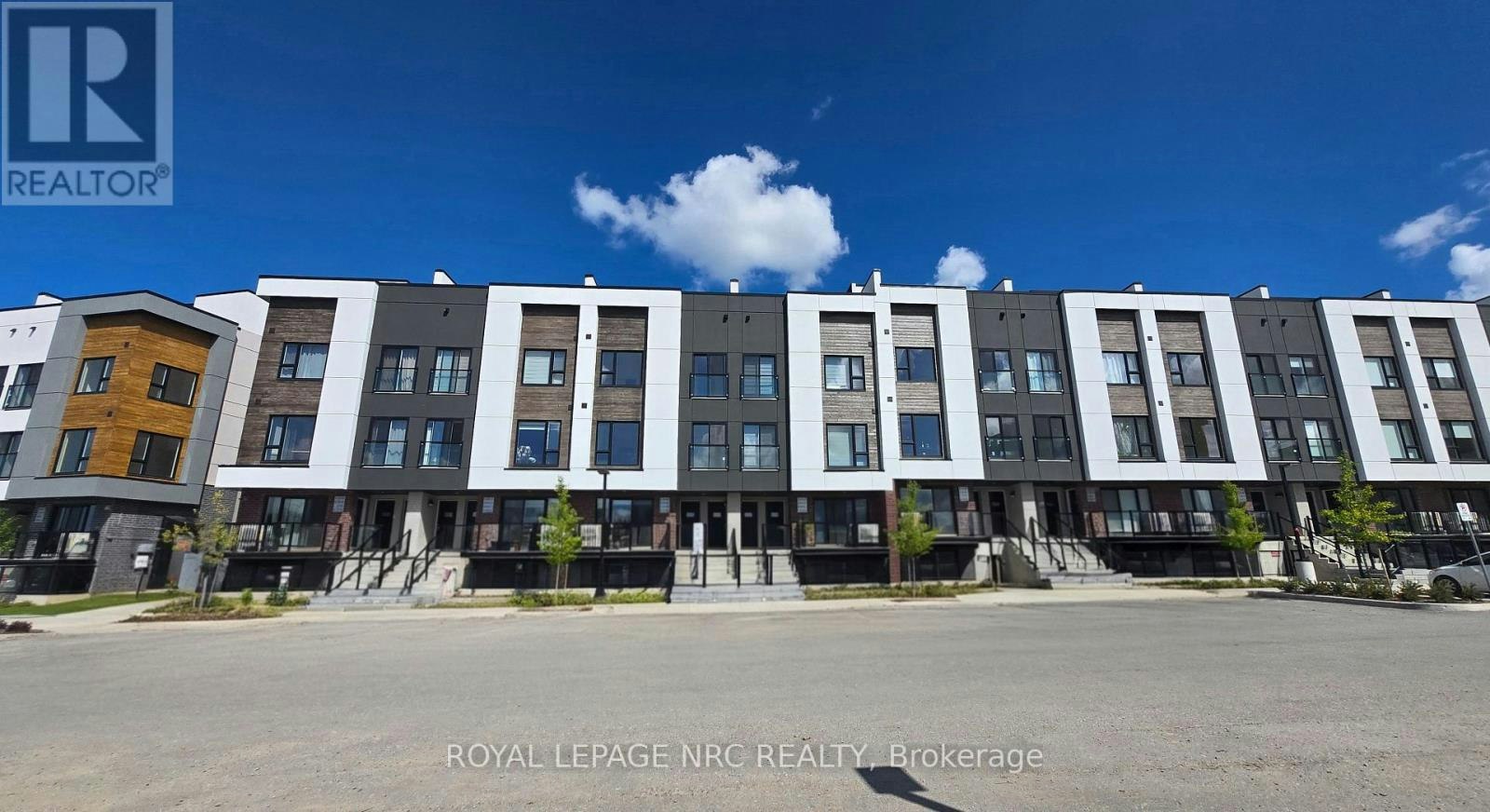 305B-16 Melbourne Avenue, St. Catharines, ON, L2P 3J8 - 2