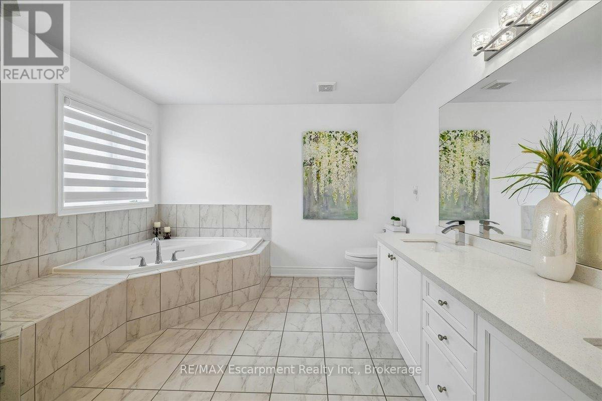 2400 Spring Meadow Way, Oakville, ON, L6M 0R6 - 28