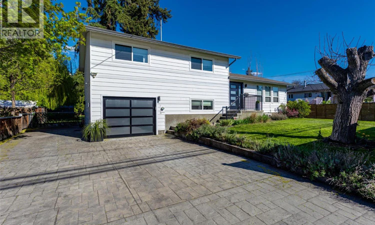 4445 Gordon Drive
