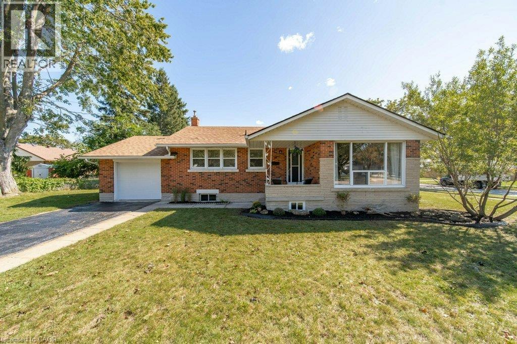 18 Maywood Road, Kitchener, ON, N2C 2A3