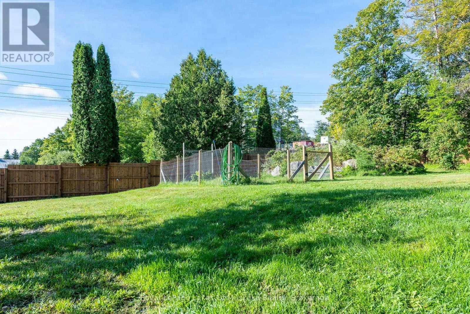 UPPER-462 Muskoka 3 Road N, Huntsville, ON, P1H 1C6 - 9