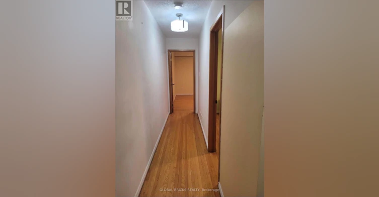 3A Heale Avenue, Toronto, ON, M1E 3X6