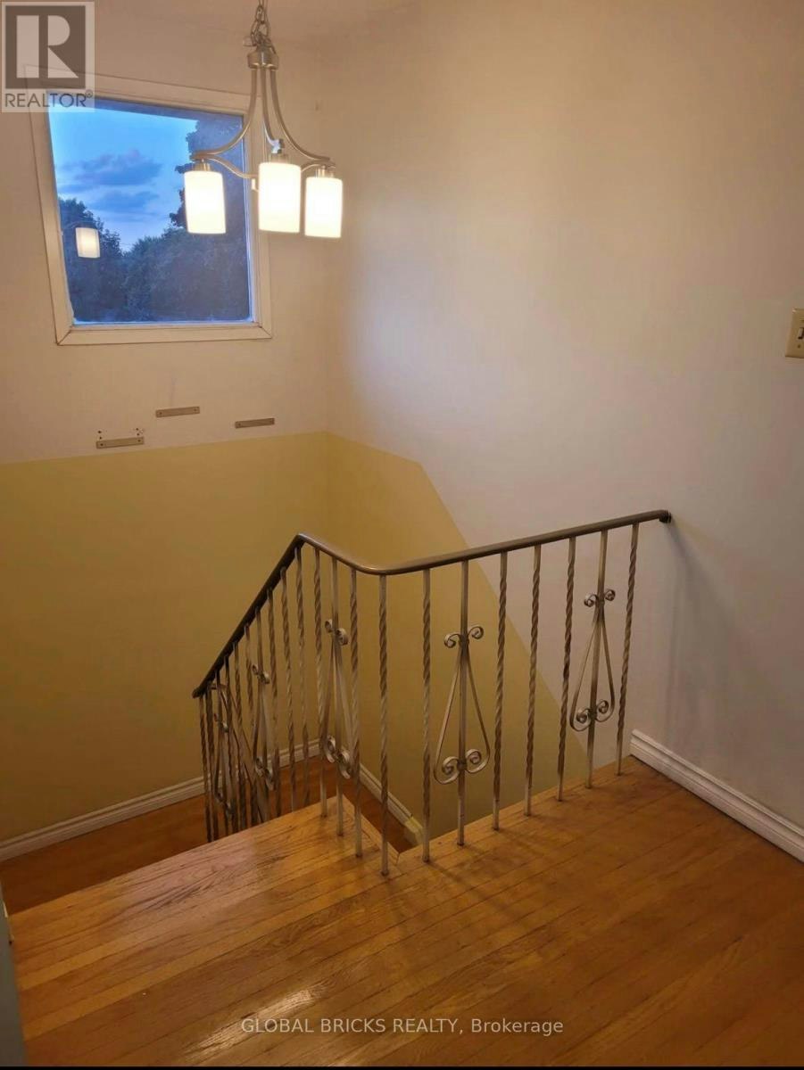3A Heale Avenue, Toronto, ON, M1E 3X6 - 2