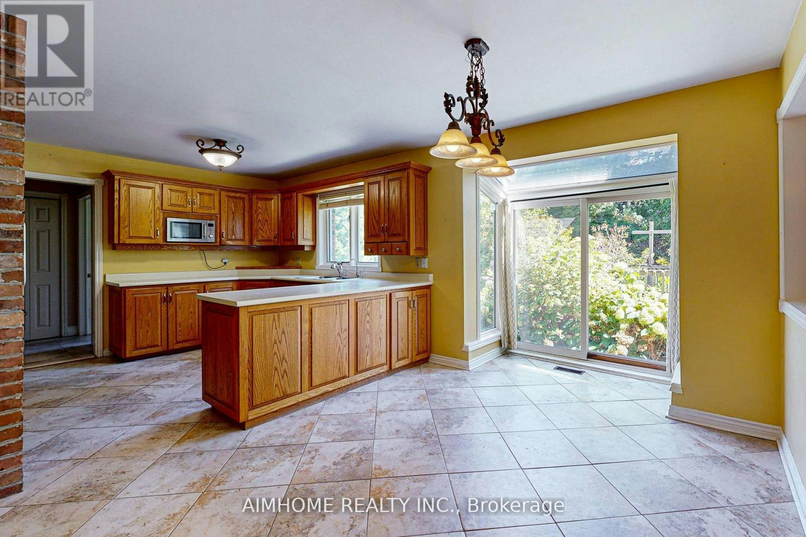 12301 Keele Street E, Vaughan, ON, L6A 2B3 - 9