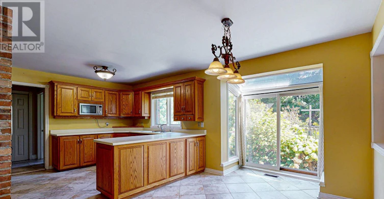 12301 Keele Street E, Vaughan, ON, L6A 2B3 - 9