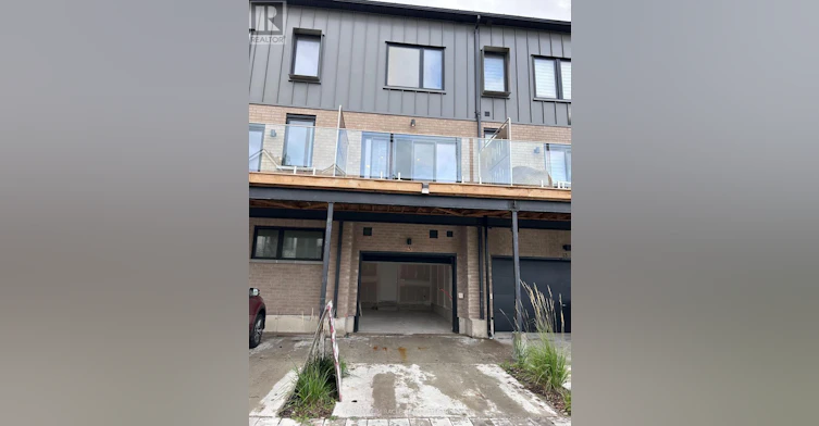 15 Rainwater Lane, Barrie, ON, L4N 9J6