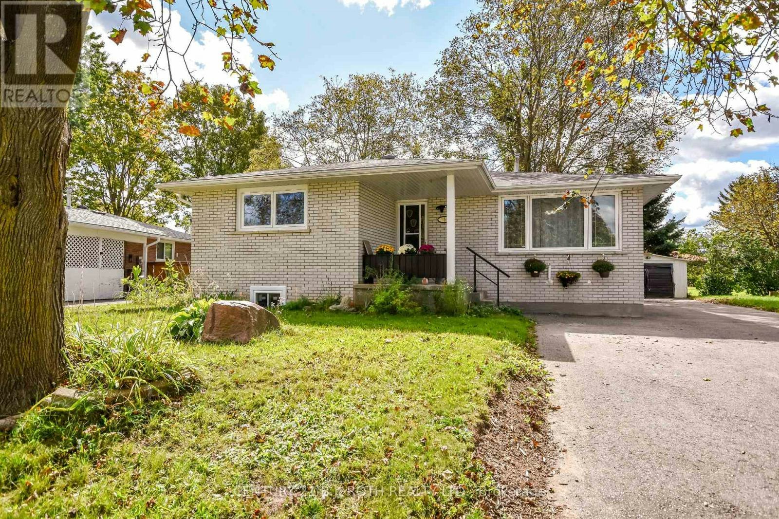 5 East Gate, Barrie, ON, L4M 2V9