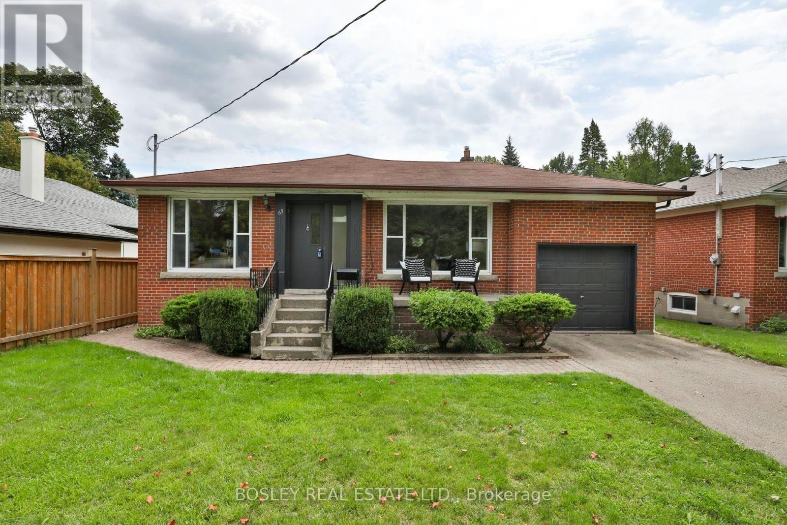 69 Ravenscrest Drive, Toronto, ON, M9B 5N1