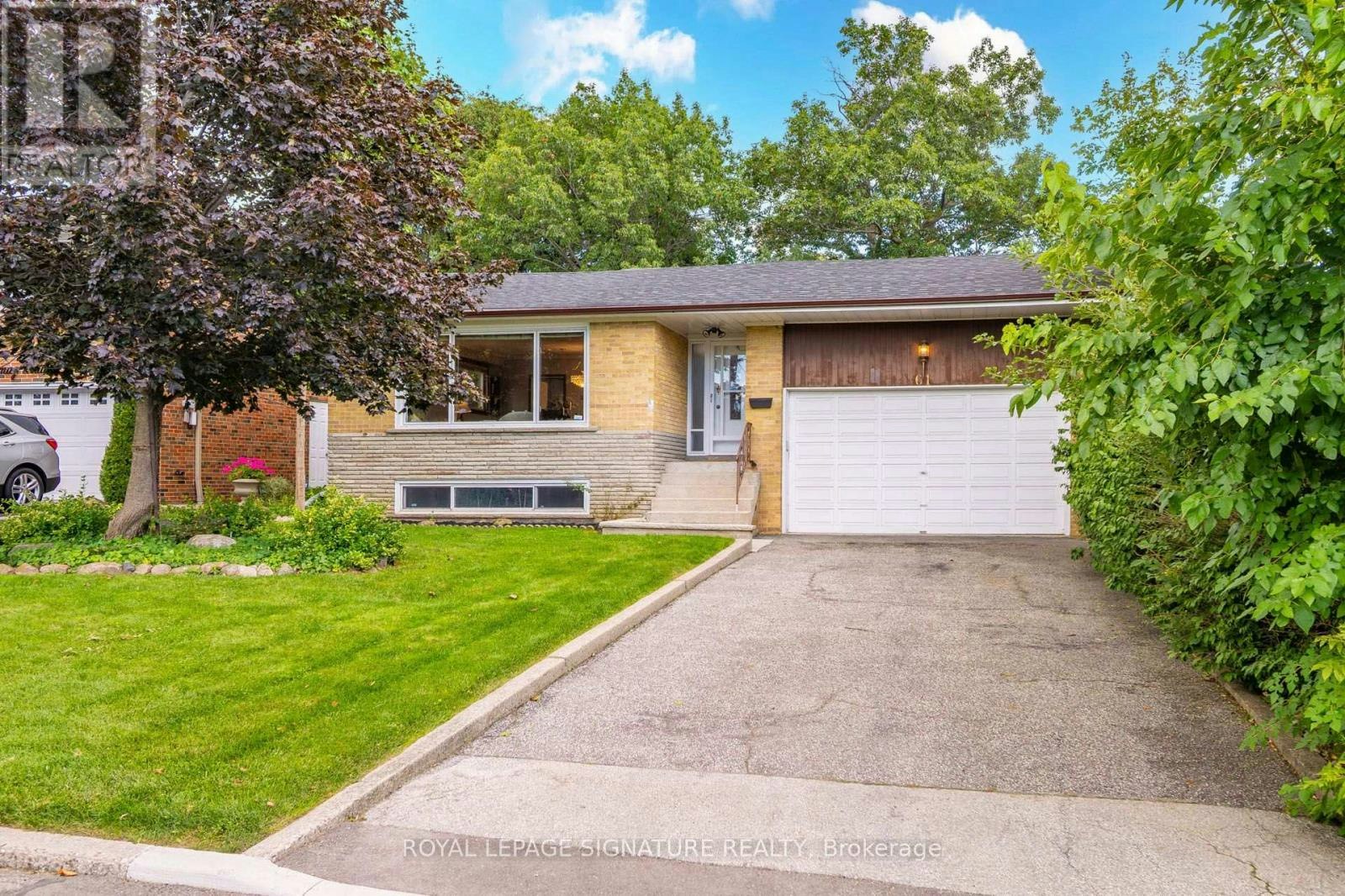 61 Comay Road, Toronto, ON, M6M 2K9