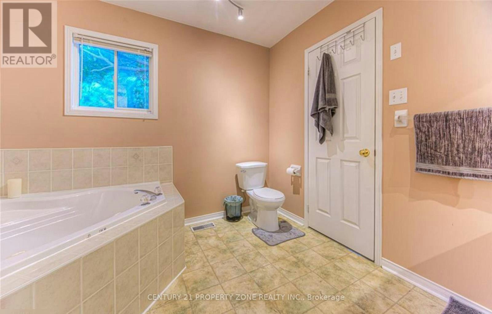 124 Wheatland Drive, Cambridge, ON, N1P 1E2 - 16