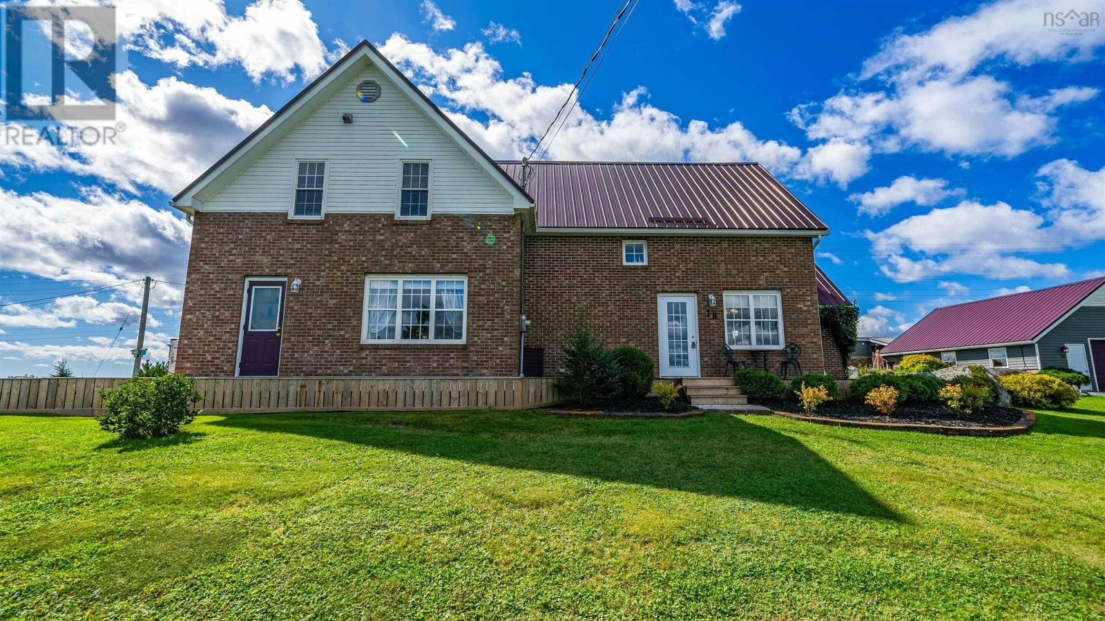 18 Harbourview Drive, Port Bickerton, NS, B0J 1A0