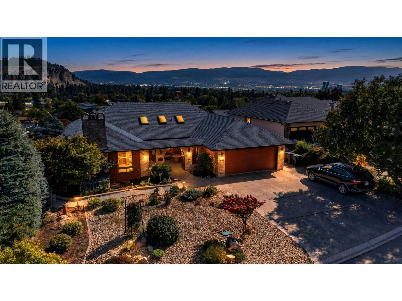 1645 Smithson Place, Kelowna, BC, V1Y 8N5