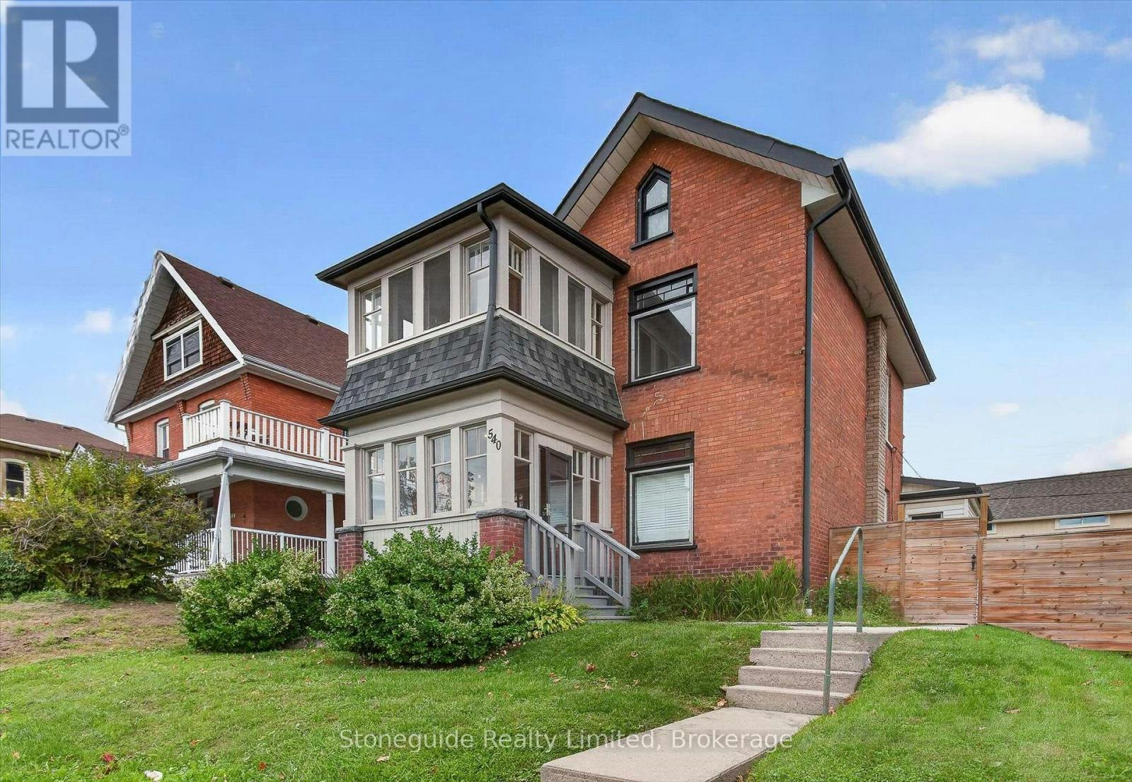 540 Charlotte Street, Peterborough, ON, K9J 2W5