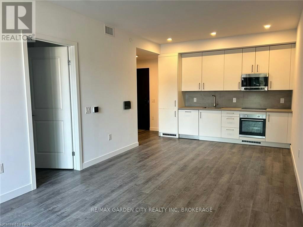 213 7549b Kalar Road, Niagara Falls, ON, L2H 0X2 - 7