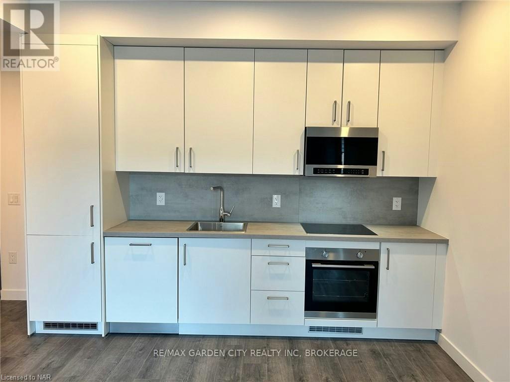 213 7549b Kalar Road, Niagara Falls, ON, L2H 0X2 - 2