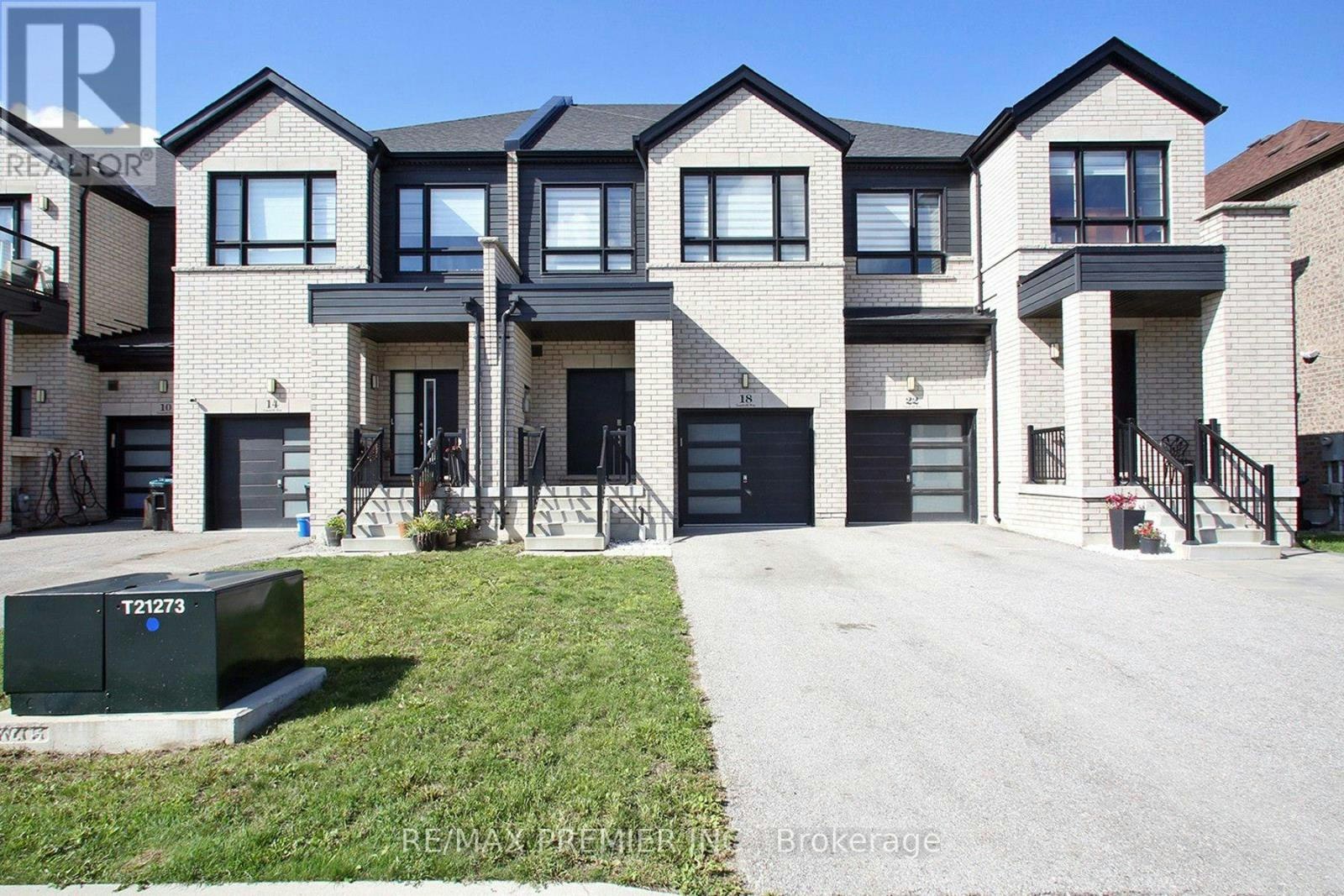 18 Landolfi Way, Bradford West Gwillimbury, ON, L3Z 4L6