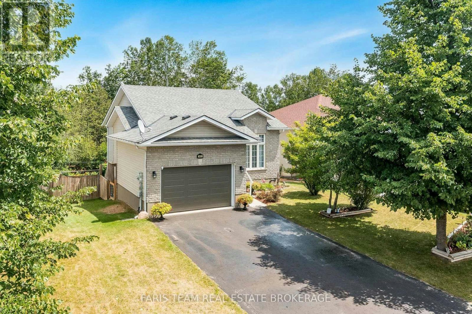 47 Georgias Walk, Tay, ON, L0K 2A0