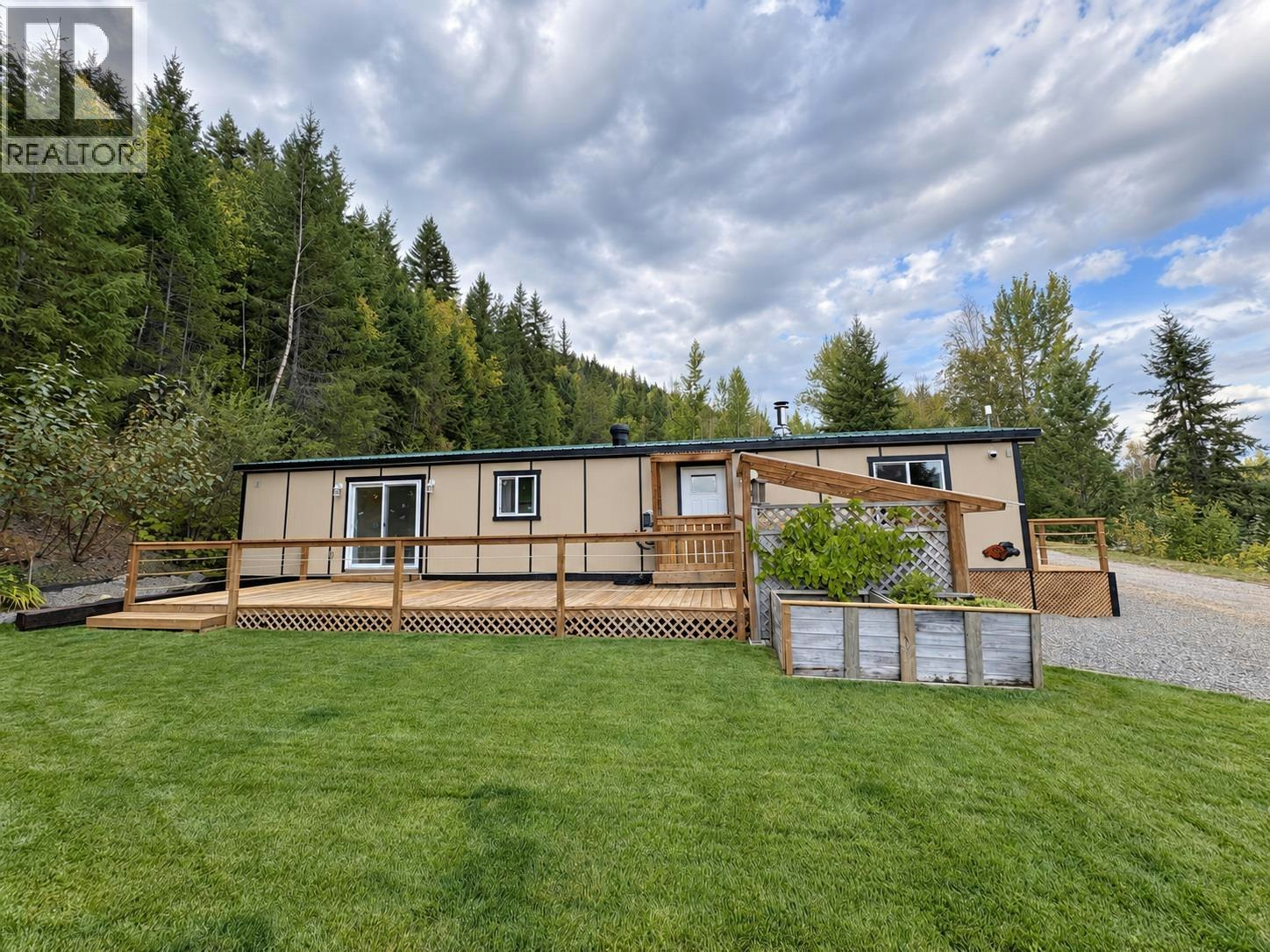 13-851 Old North Thompson Highway, Clearwater, BC, V0E 1N2