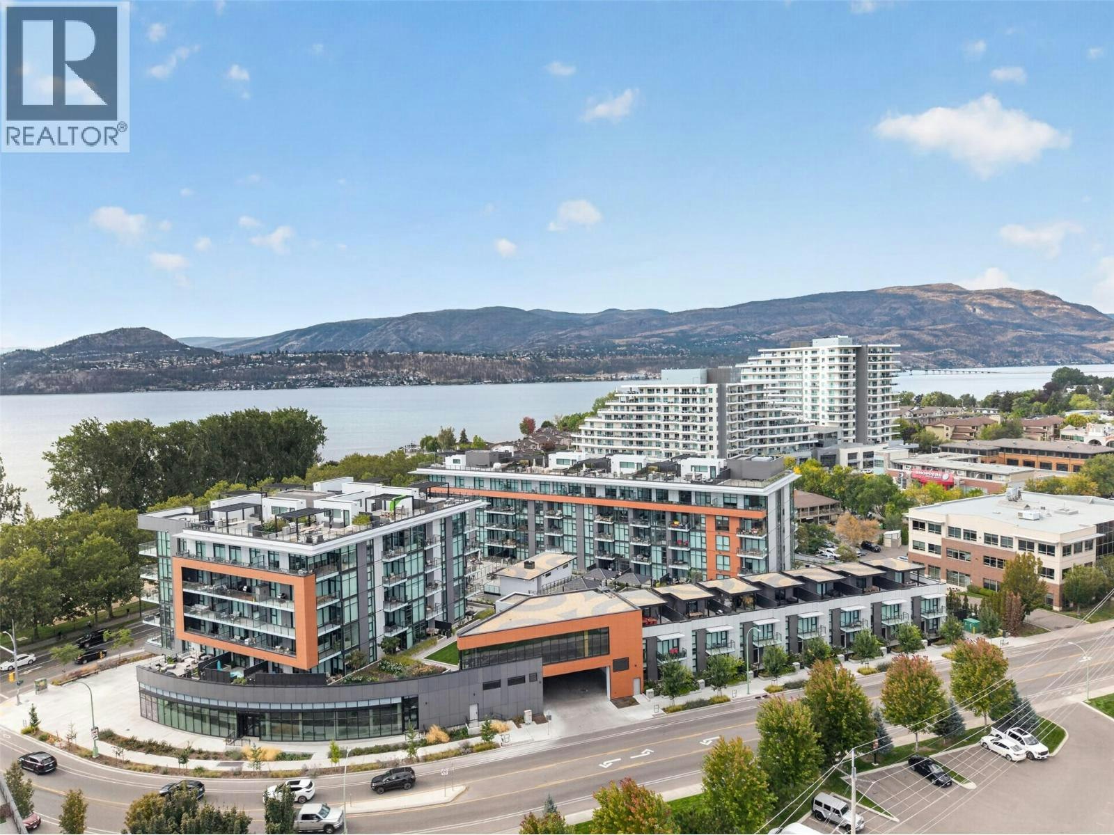 TH7-3340 Richter Street, Kelowna, BC, V1W 0G4