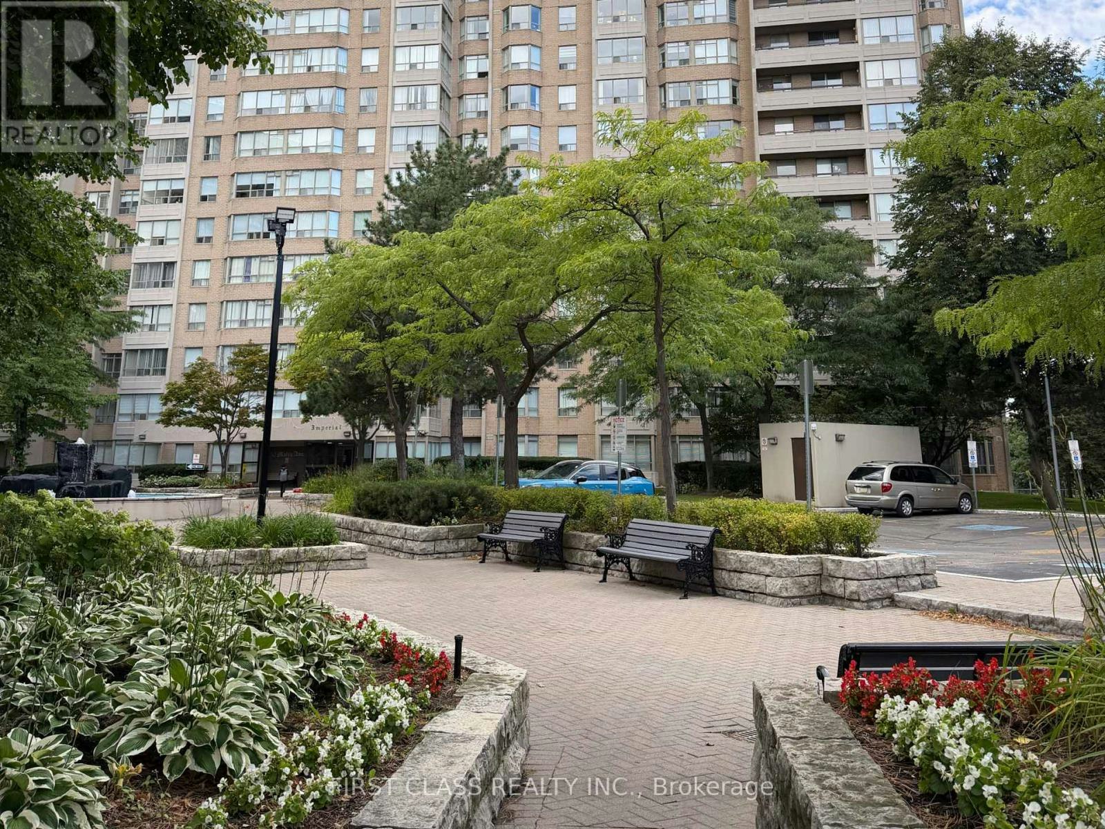 402-30 Malta Avenue, Brampton, ON, L6Y 4S5