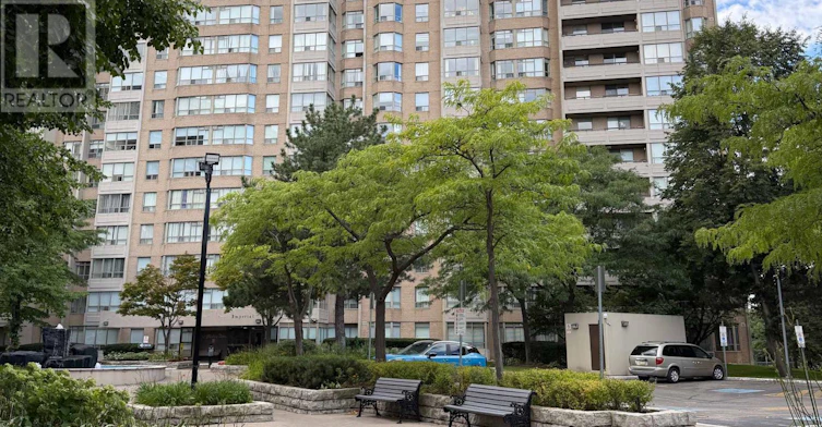 402-30 Malta Avenue, Brampton, ON, L6Y 4S5
