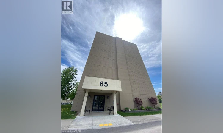 502-65 Highland Crescent