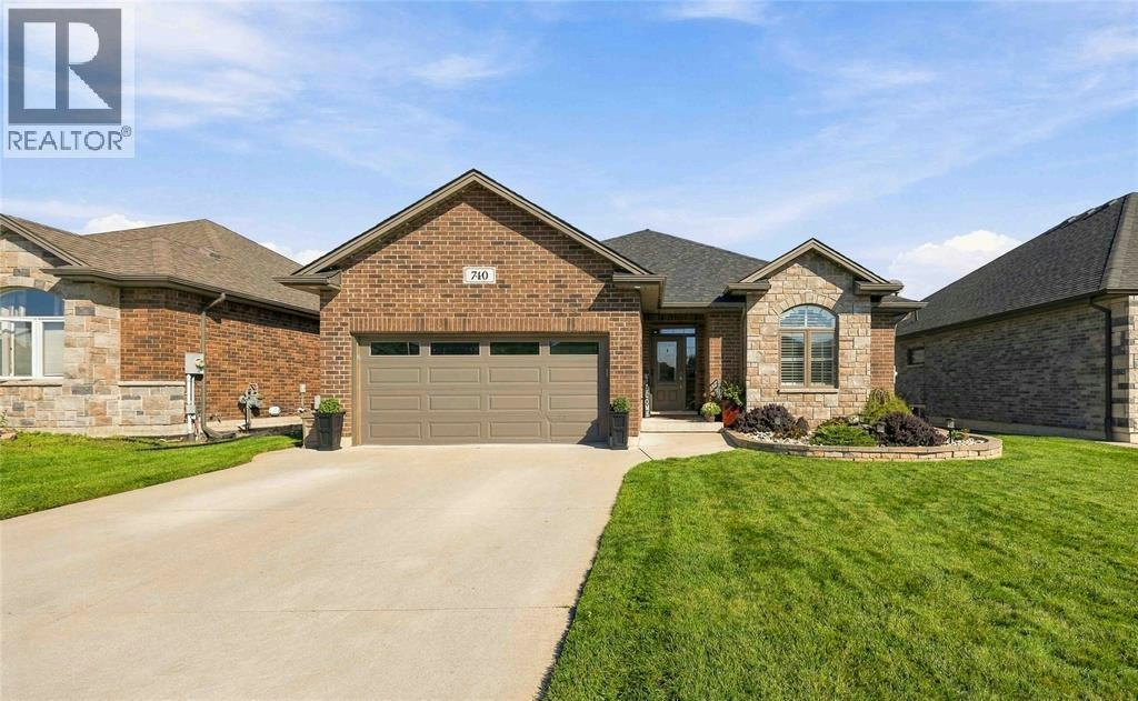 740 Remington Court, Sarnia, ON, N7S 0C4