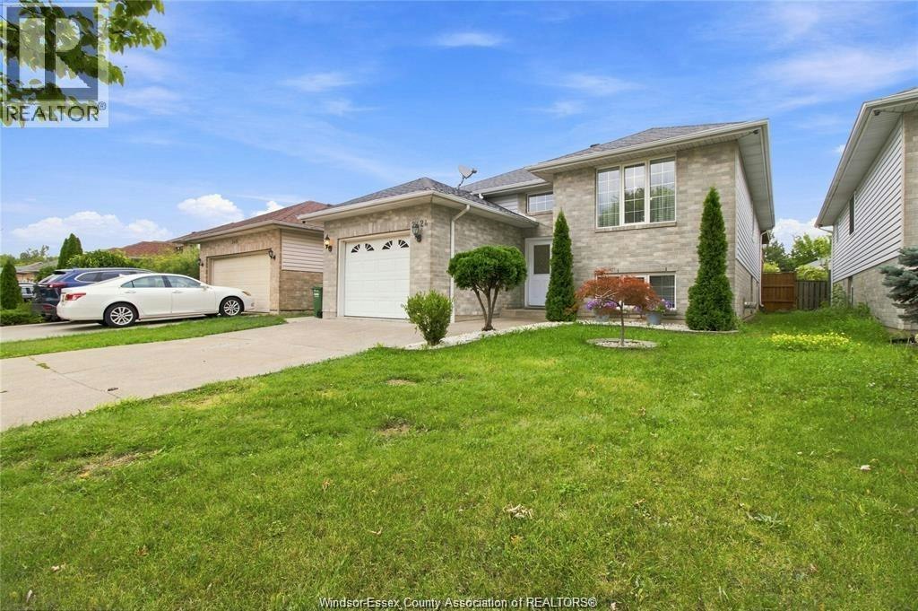 2424 Timbercrest Avenue, Windsor, ON, N8P 1S2