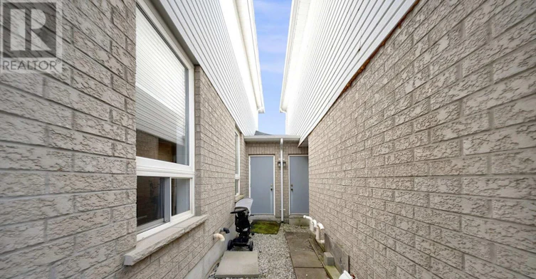 4 Primeau Avenue, Whitby, ON, L1M 2B7 - 43