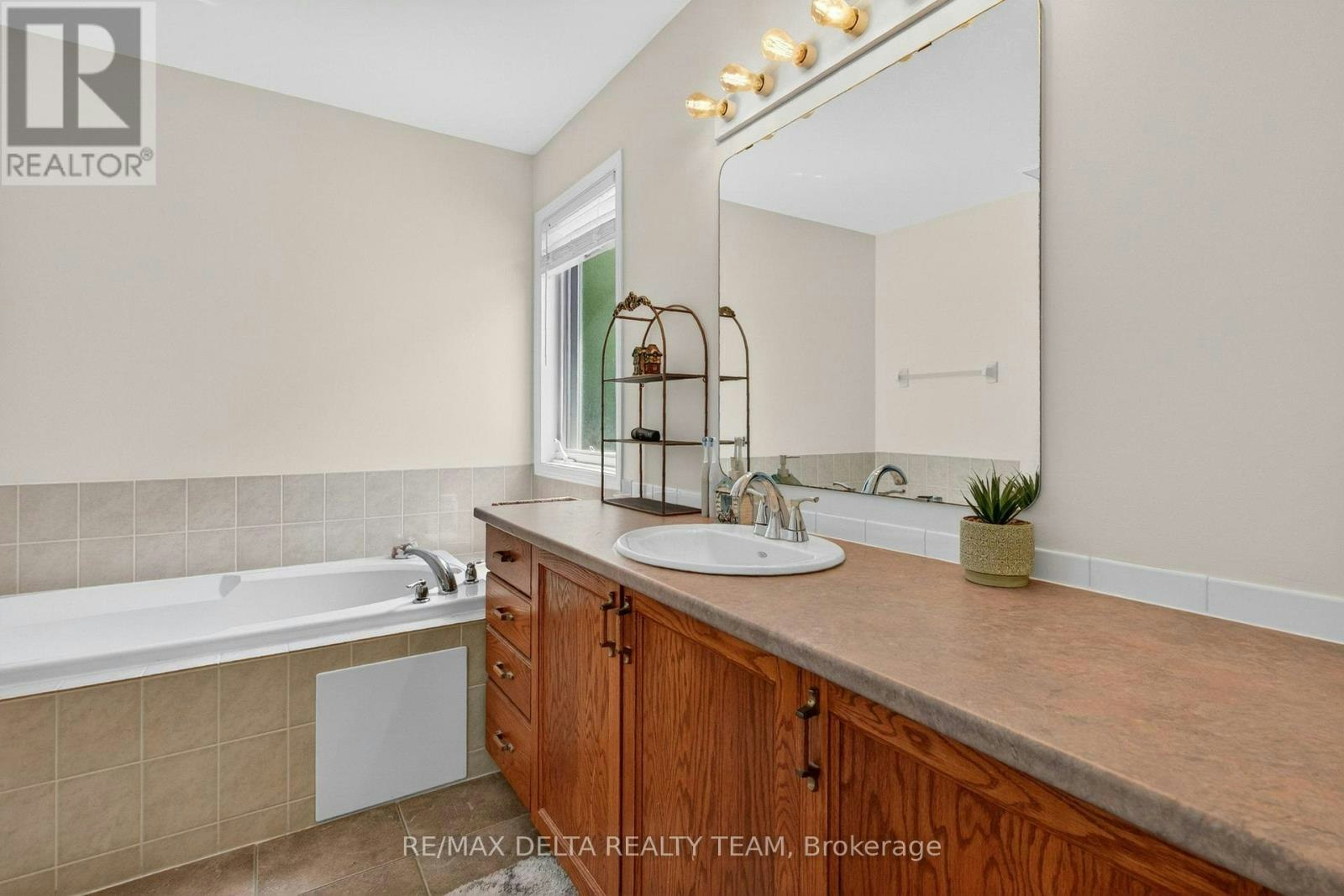 46 Birchfield Avenue, Ottawa, ON, K2M 2N5 - 34