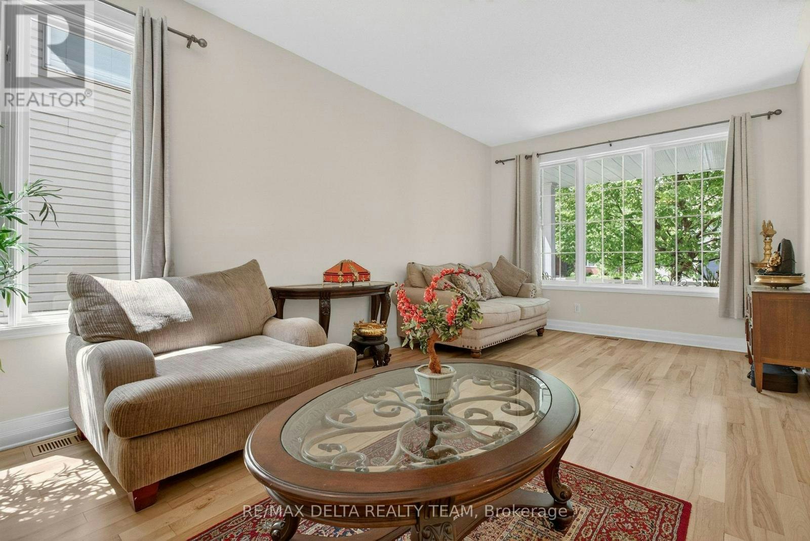 46 Birchfield Avenue, Ottawa, ON, K2M 2N5 - 16
