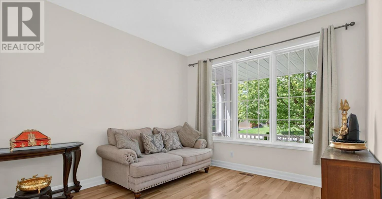 46 Birchfield Avenue, Ottawa, ON, K2M 2N5 - 12