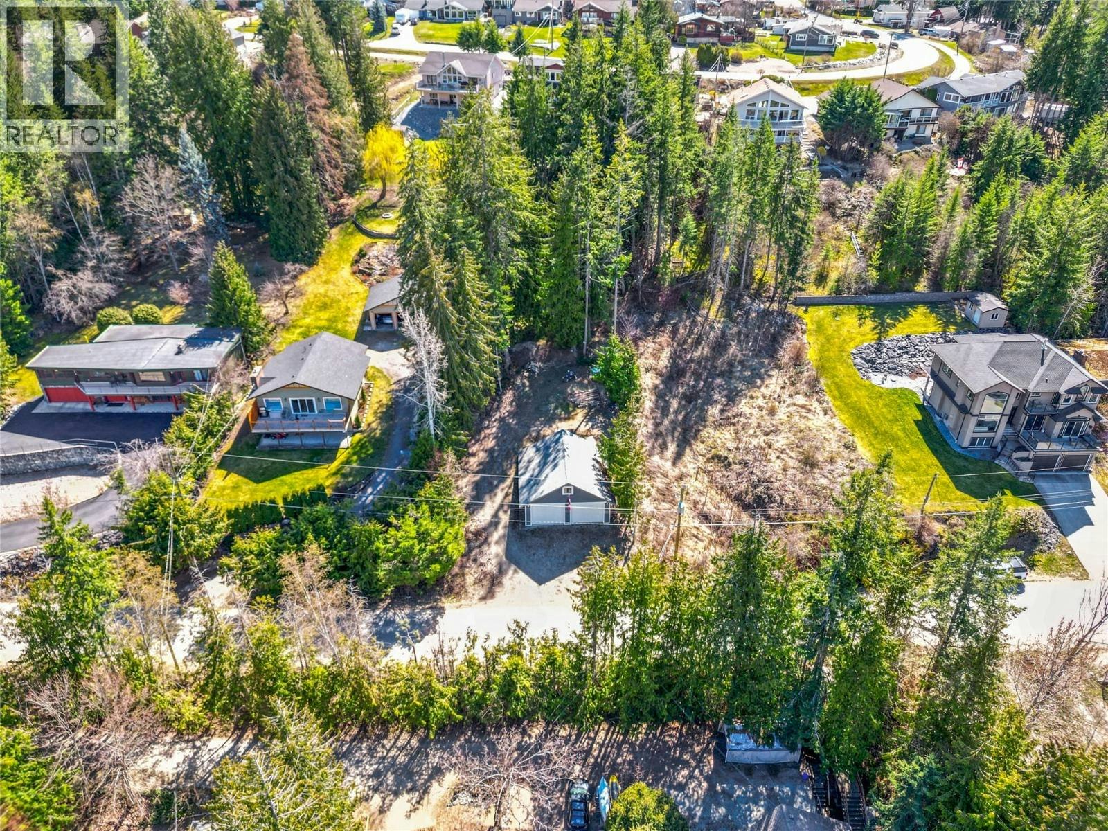 3071 Cedar Drive, Blind Bay, BC, V0E 2W2 - 4